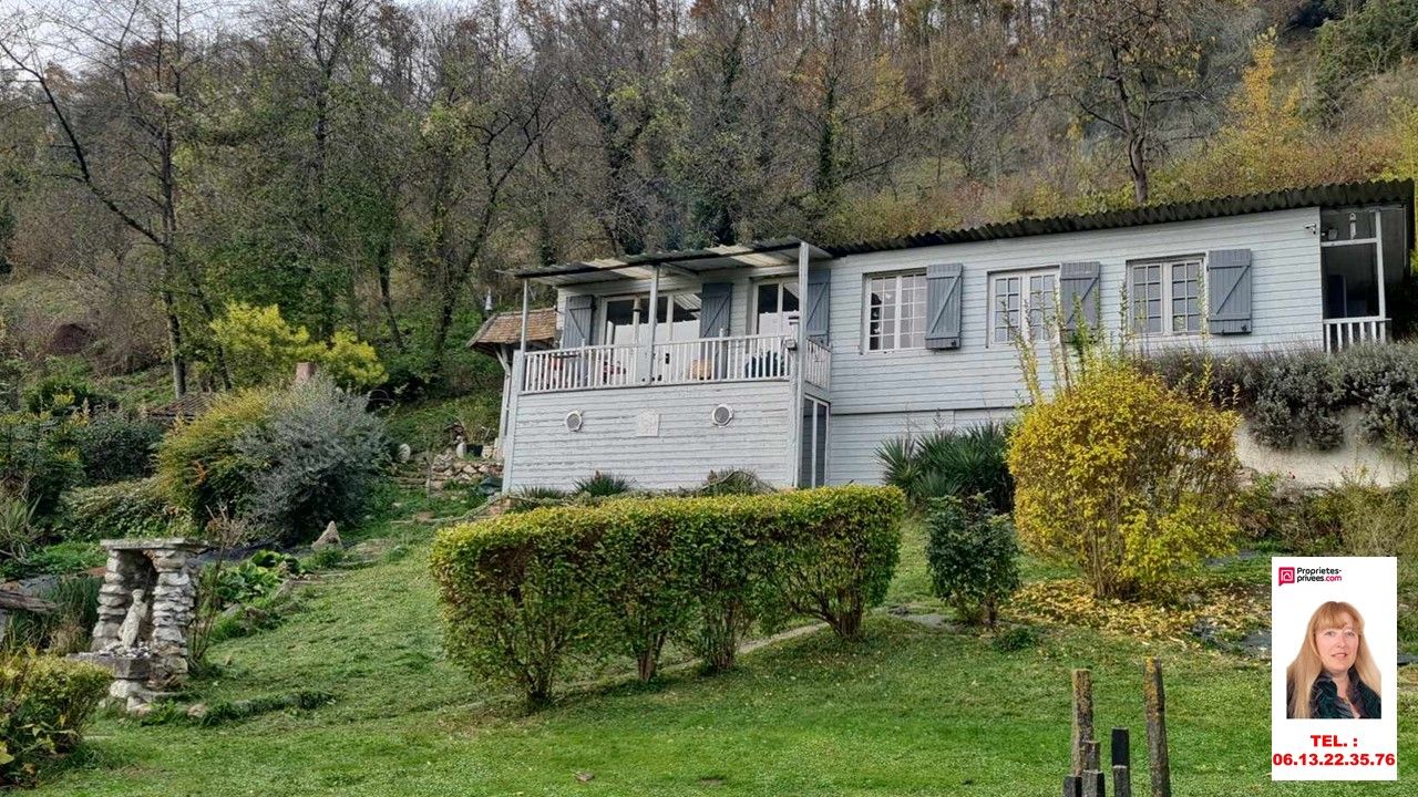 Tosny - Maison avec vue sur Seine de 110 m2 - Trois chambres- sur un terrain clos de 7.600 m2 -  Prix : 209.000