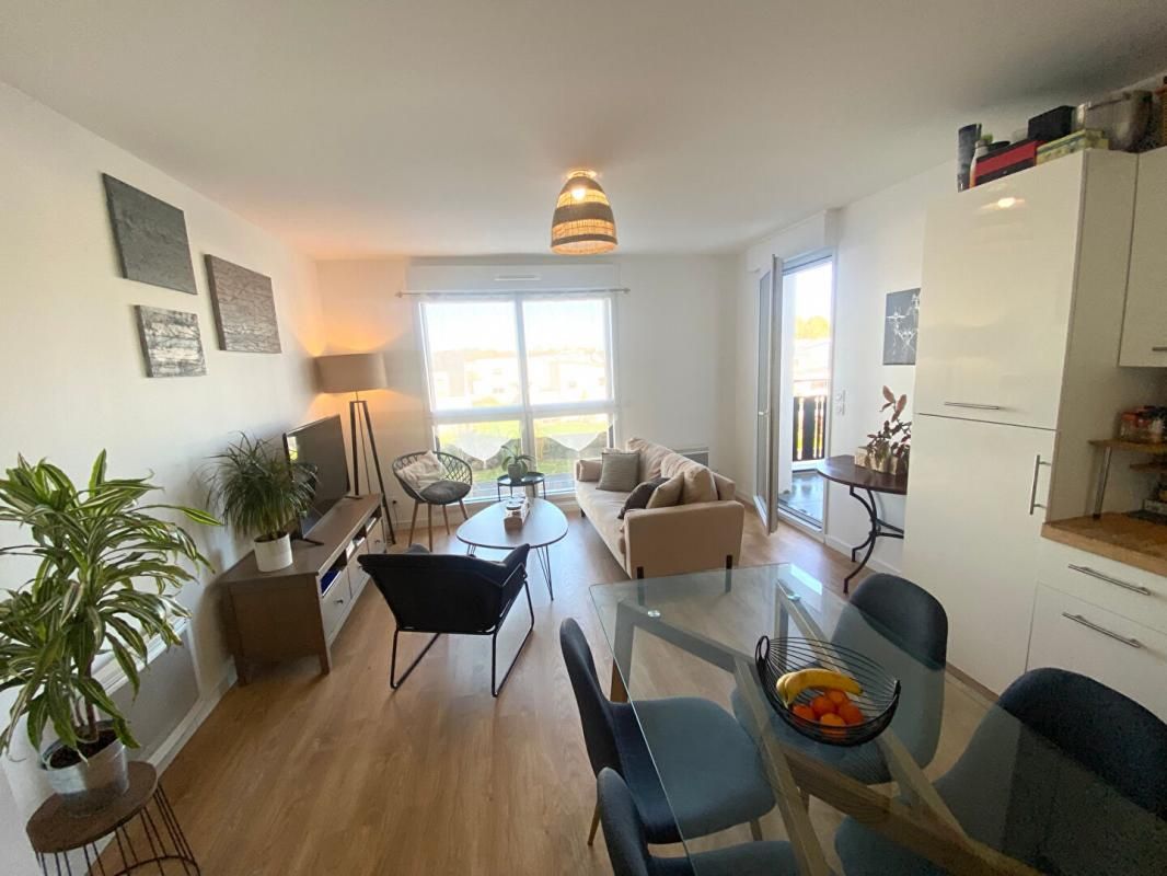 VANNES NOUVEAU Appartement 2 pièces de 43,73 M² Moderne et récent avec Terrasse et Parking ? VANNES 4