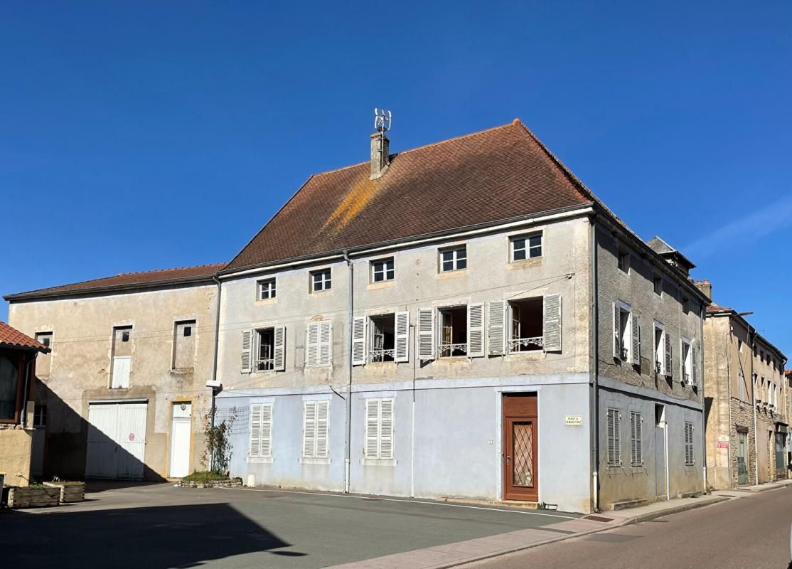 SALORNAY-SUR-GUYE Immeuble/Maison  proche Cluny 1