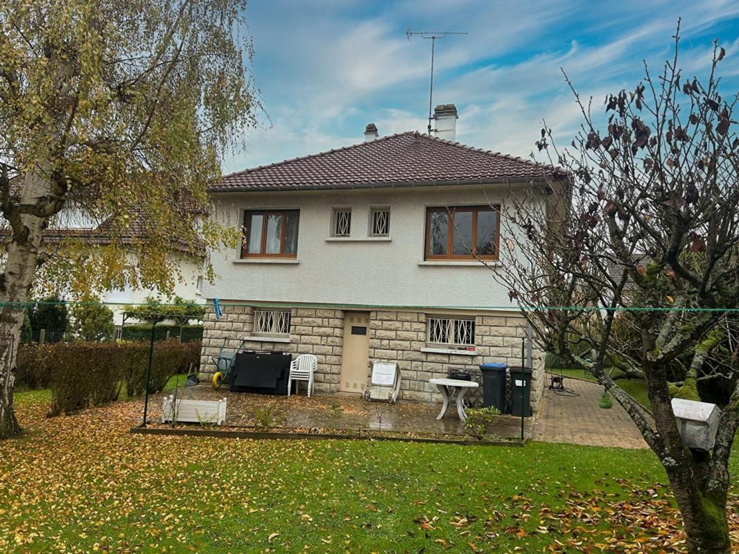 NANTEUIL-LES-MEAUX A VENDRE MAISON LOUÉE DE 74 m2 sur rez de jardin 275 000 2