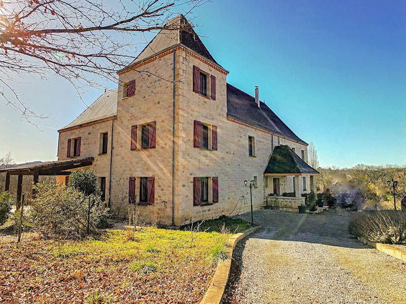 PAYRAC Maison Payrac 548 m2, 18 pièces, 10 chambres, gîte indépendant, piscine de 60m², terrain de plus de 9000m² 3