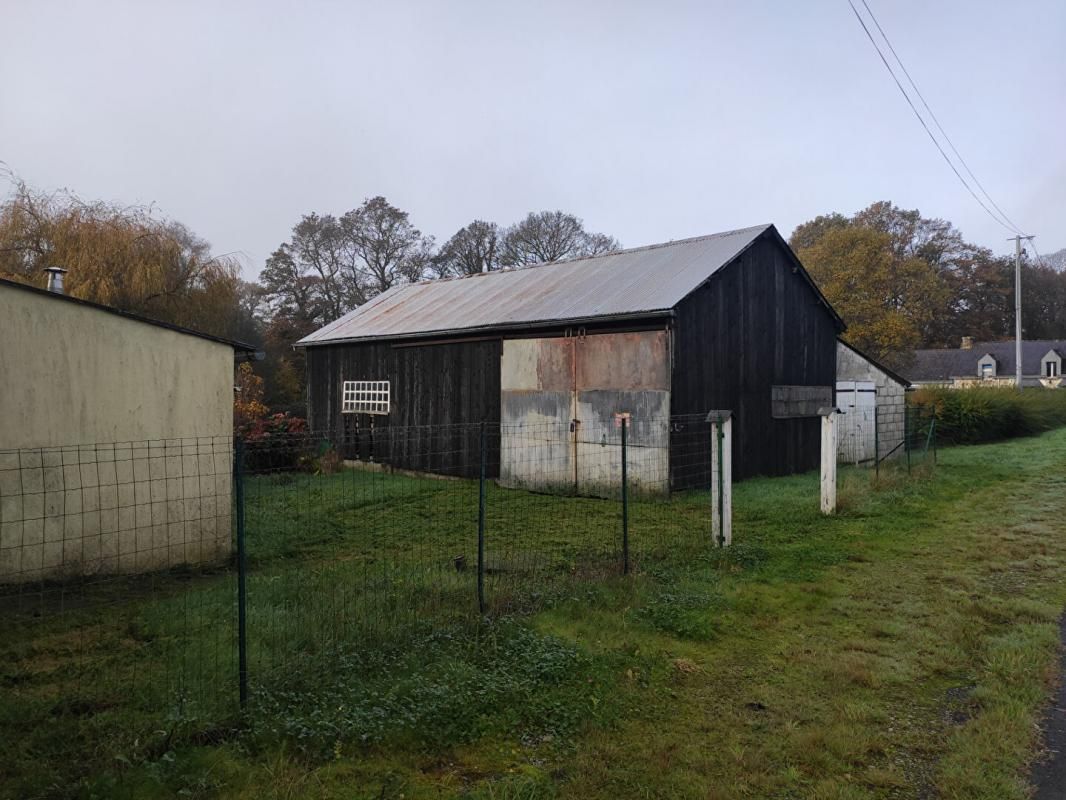 LOCMALO Ensemble 2 Maisons  8 pièce(s) 188 m2, jardin, hangar, double garages 3