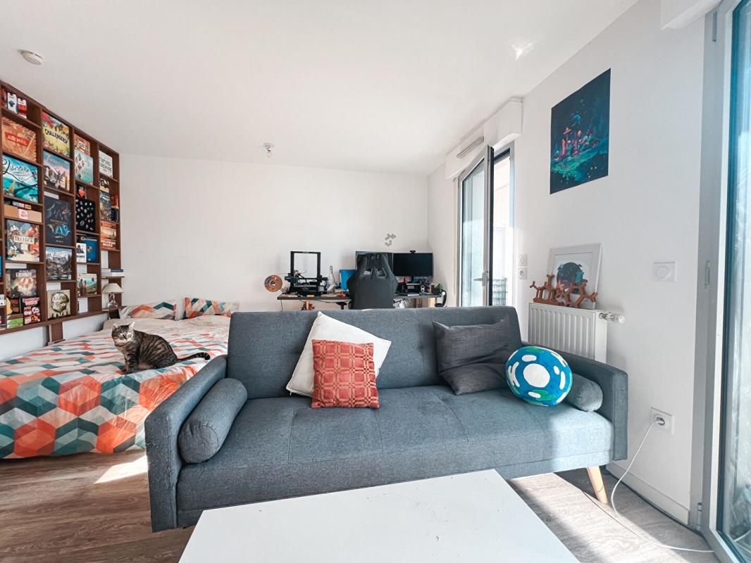 Appartement 33 m2 avec balcon, garage et emplacement vélo - Haluchère