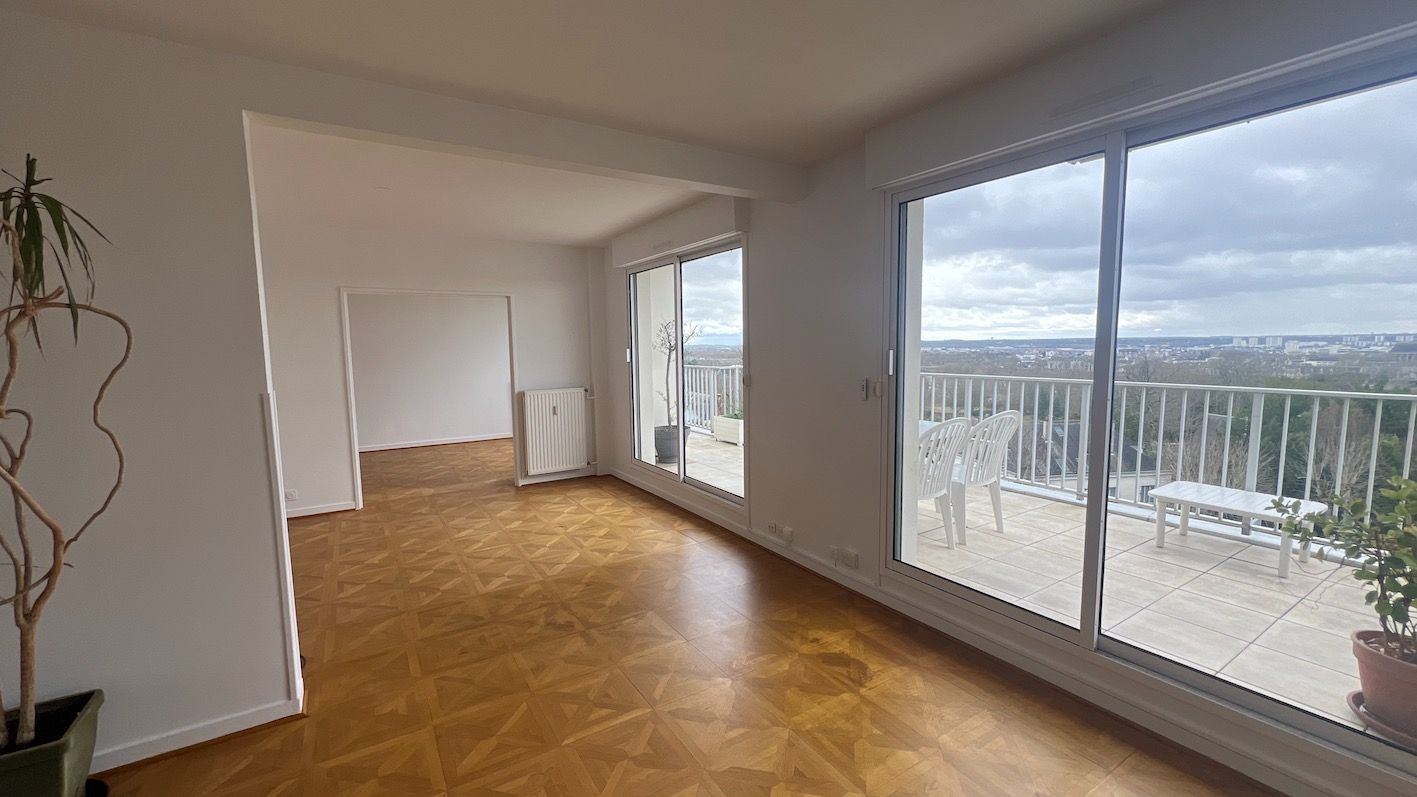 TOURS Bel appartement familial avec terrasse et vue exceptionnelle à 180° sur Tours 1