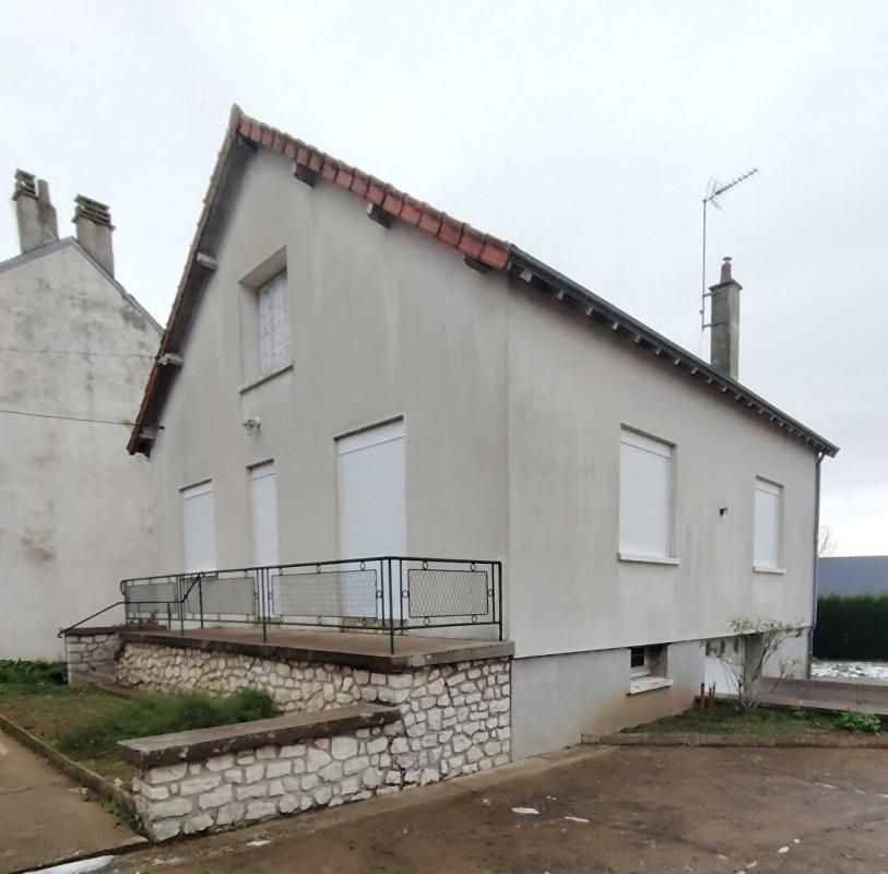 VENDOME Fort potentiel pour ce pavillon dans commune avec commodités 2