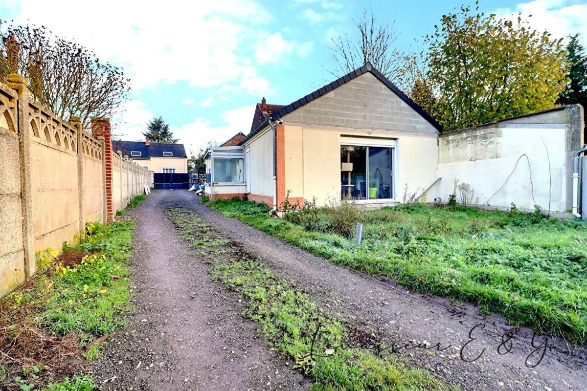 FITZ-JAMES Maison de plain-pied avec dépendances et terrain constructible 4