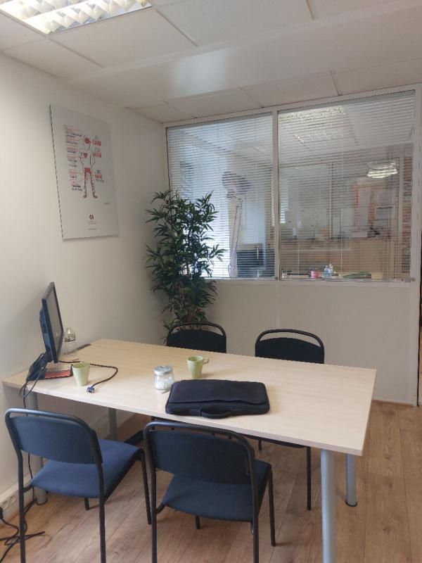 GRENOBLE EXCLUSIVITE GRENOBLE - Vente BUREAUX 42 m² -  128 640 euros 3