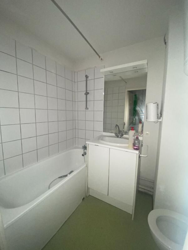 CLERMONT-FERRAND Studio 18m² 4