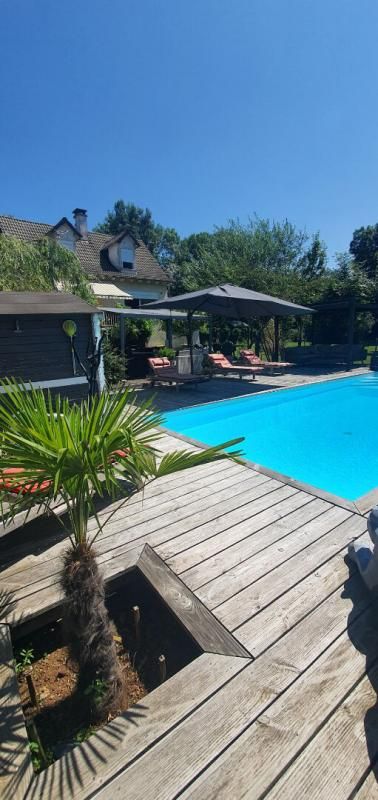 Maison de campagne à Sainte-Eulalie, 105 m2 avec piscine chauffée