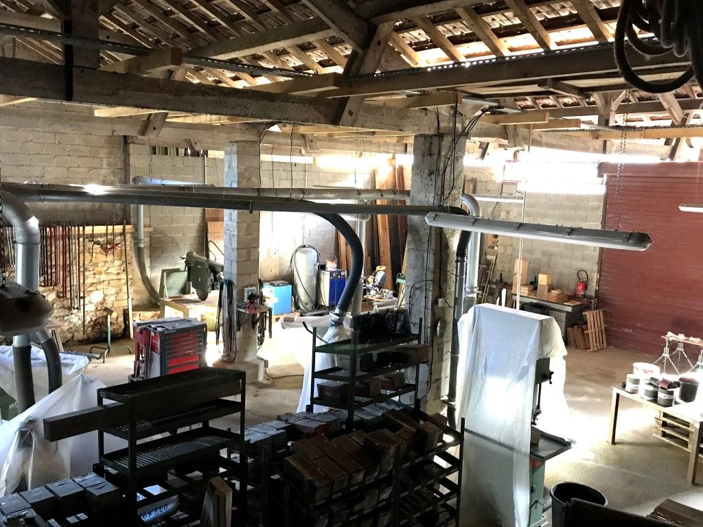 CAHORS Atelier professionnel de menuiserie équipé avec maison 3 chambres 2