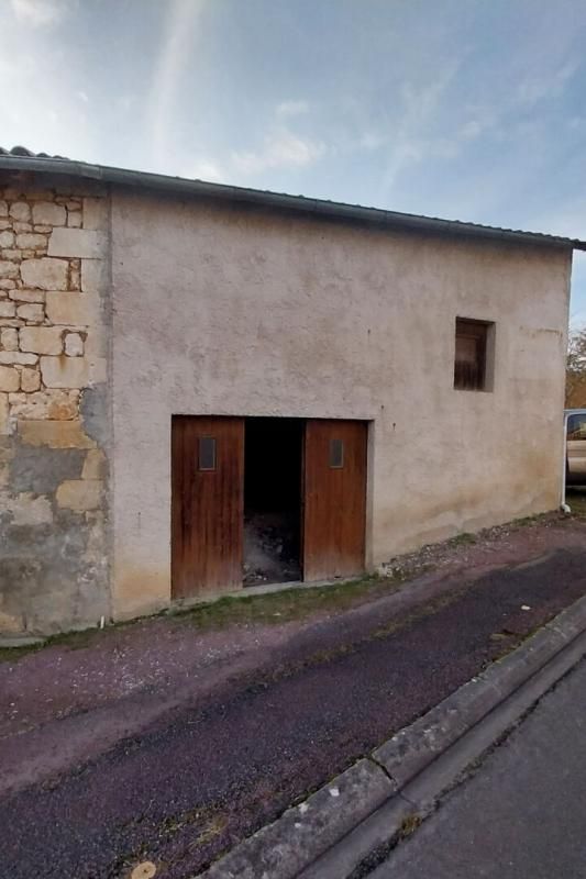 Garage/ stockage 78m²  Saint Vaize 17100