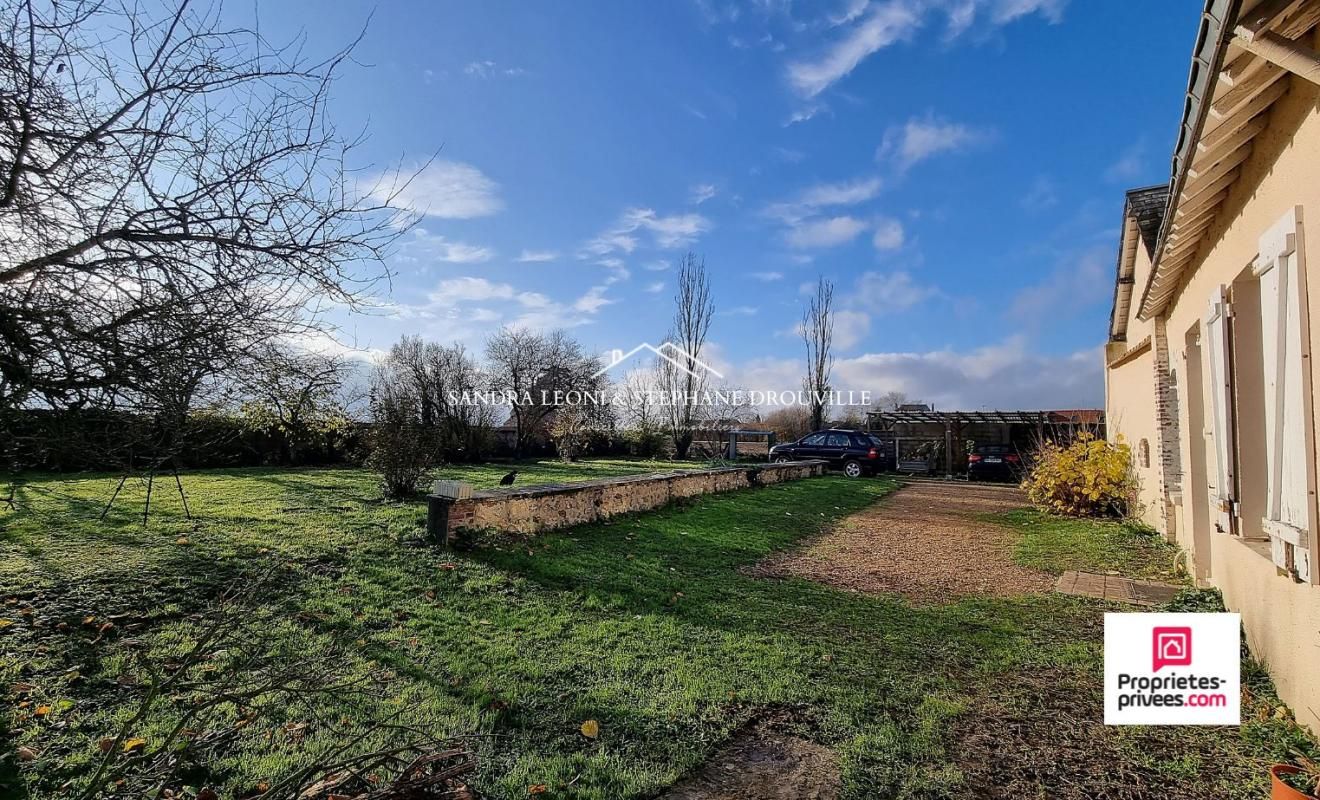 Proche LEVES - JOUY, CHARMANTE  MAISON de 3 pièces, 67 m2