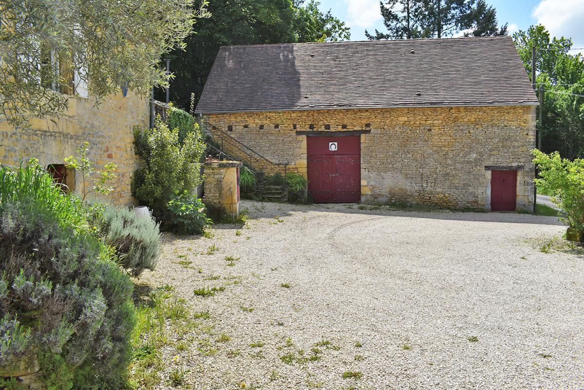 LA CHAPELLE-AUBAREIL Corps de ferme La Chapelle Aubareil 139m² 3