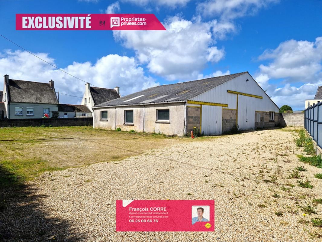 Hangar  de 300m² sur terrain constructible Plougonven