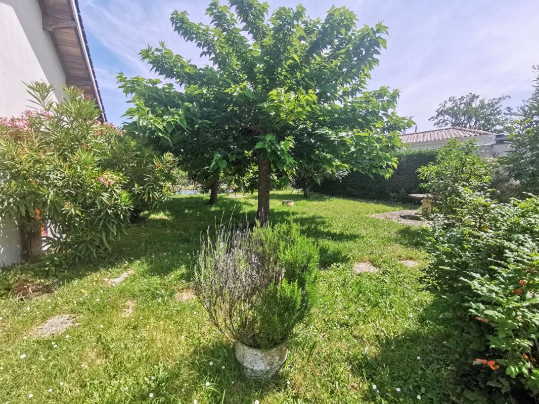 Maison avec jardin sans vis-à-vis, garage