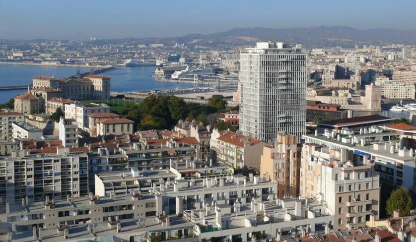 Marseille (13007) - Appartement3 pièces meublé 66.44 m2 VUE MER