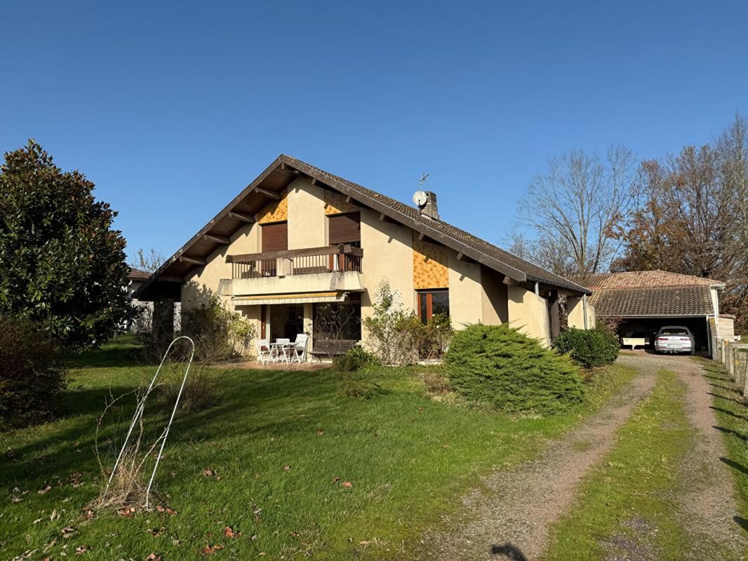 Maison d'architecte de 155m² avec garage et jardin clos