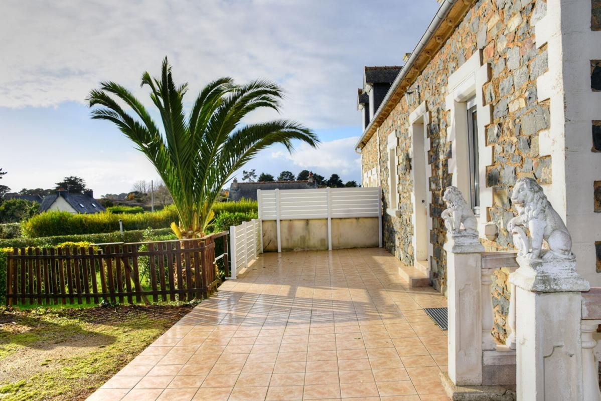 PLOUGRESCANT Maison avec un gîte indépendant et séparé à 900 m de la mer 4