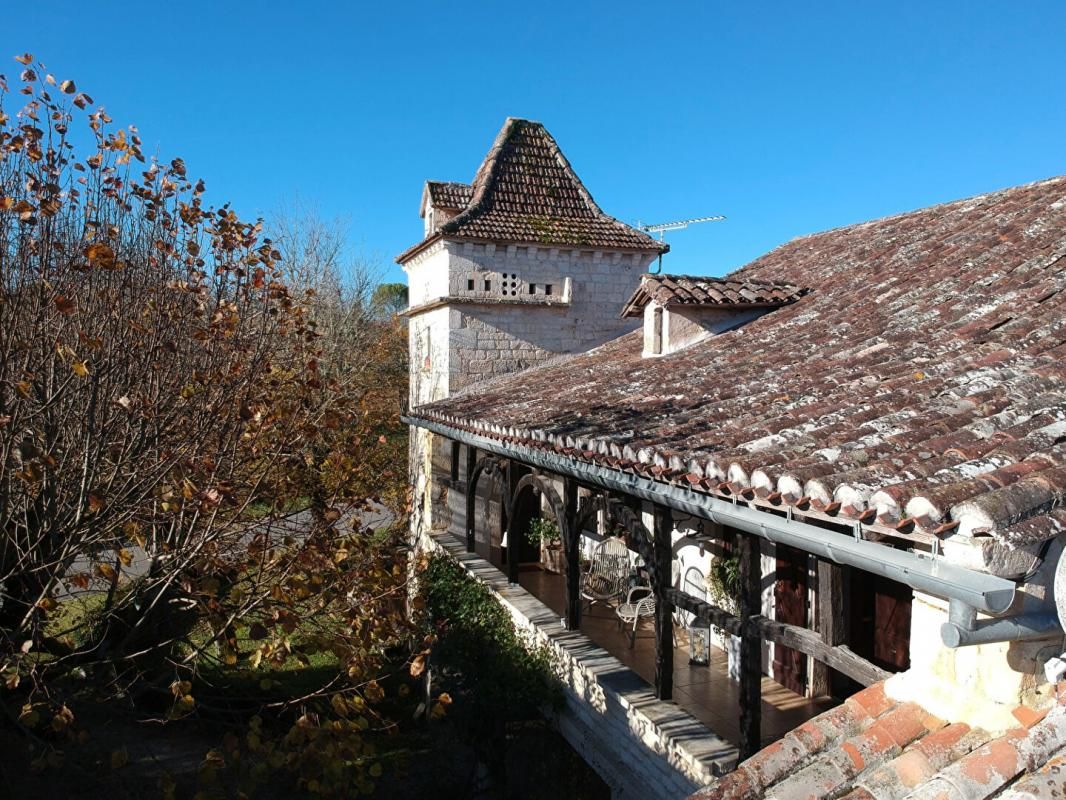 CAHORS Maison de caractère de 220 m2 4