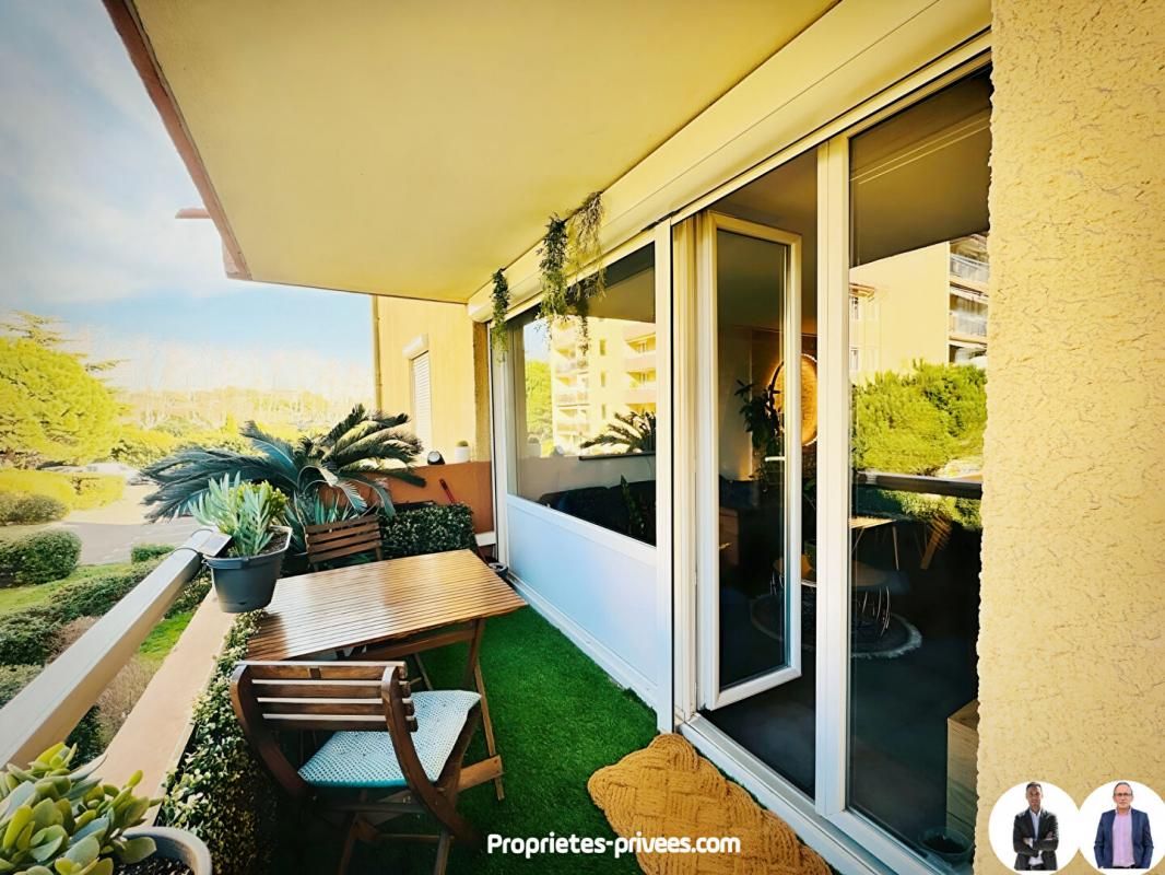 FREJUS Appartement T2 avec grande terrasse, moderne au calme 2