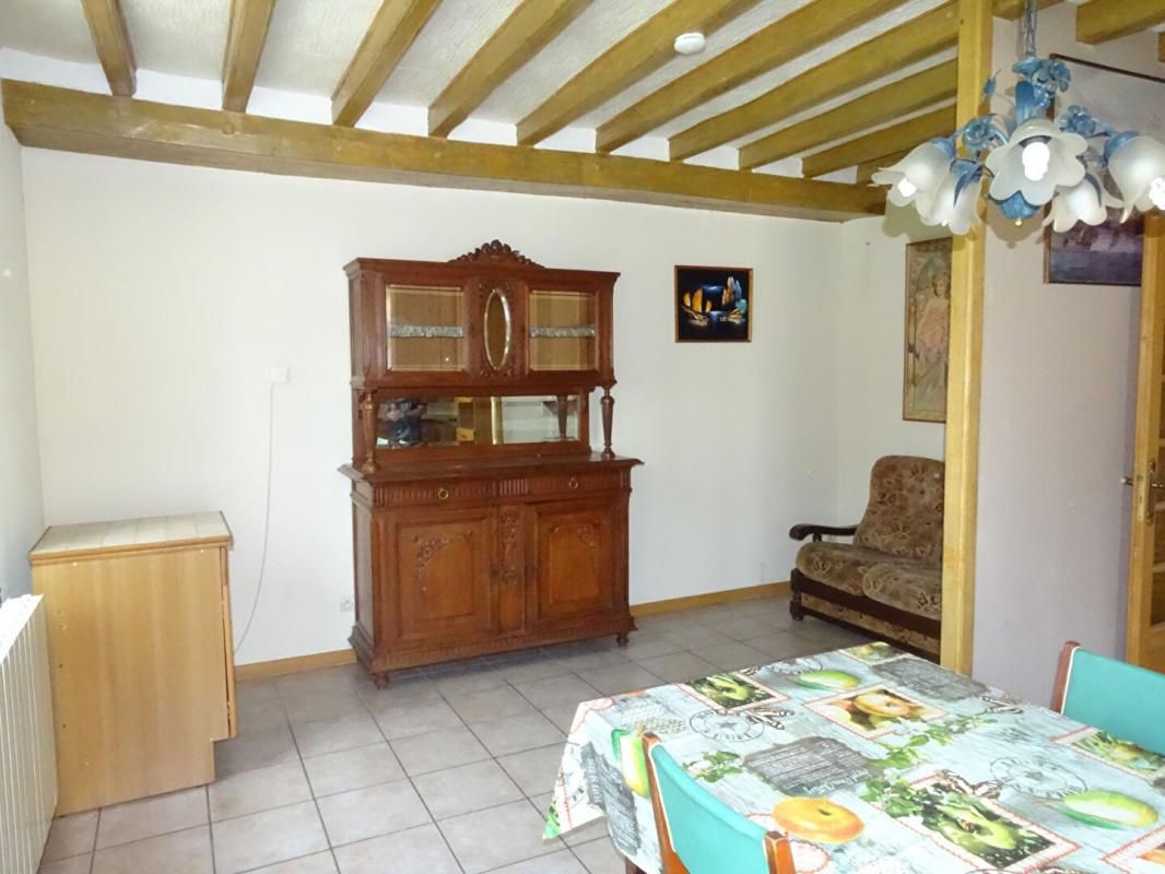 CHATILLON-SUR-LOIRE Appartement 3 pièces, garage et jardin, Chatillon Sur Loire 2