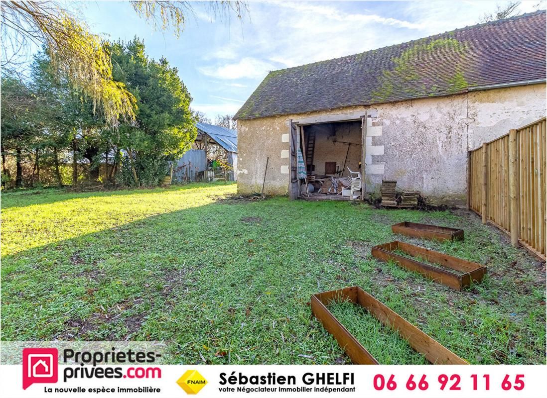 SELLES-SUR-CHER grange d'environ 45 m² avec terrain constructible d'environ 600 m² 3