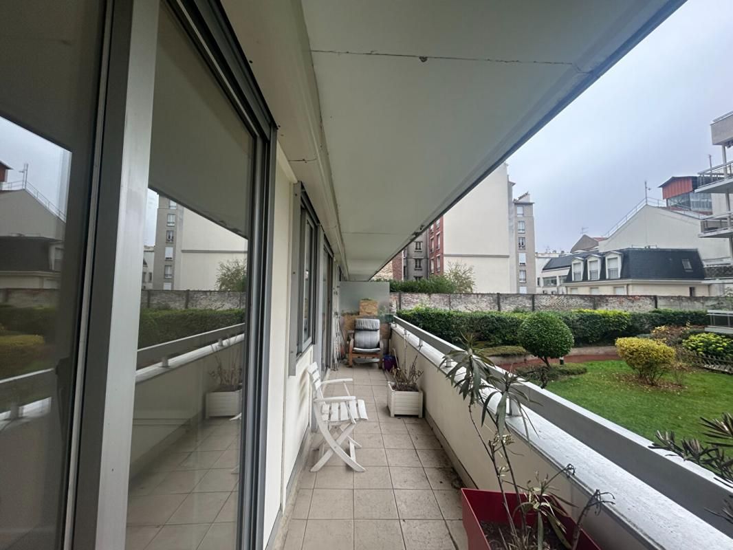 VINCENNES 2 pièces Vincennes 42m2 avec terrasse 10m2 2