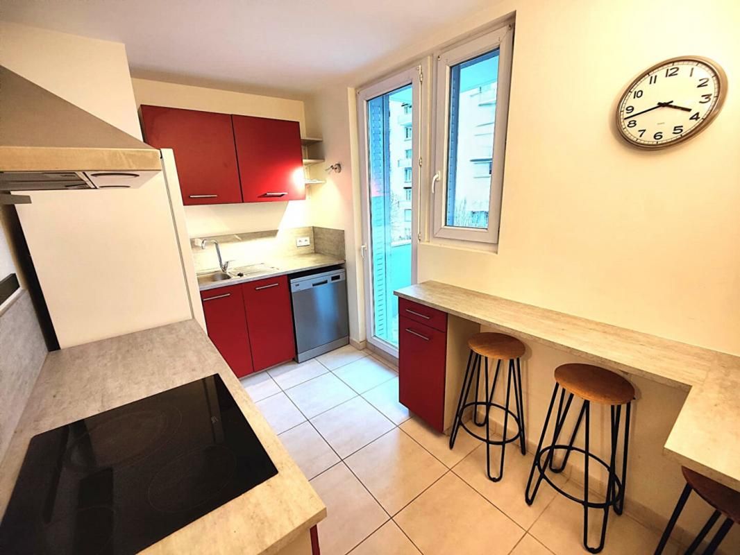 GRENOBLE Appartement Grenoble 4 pièces vue exceptionnelle + place de parking privative 4