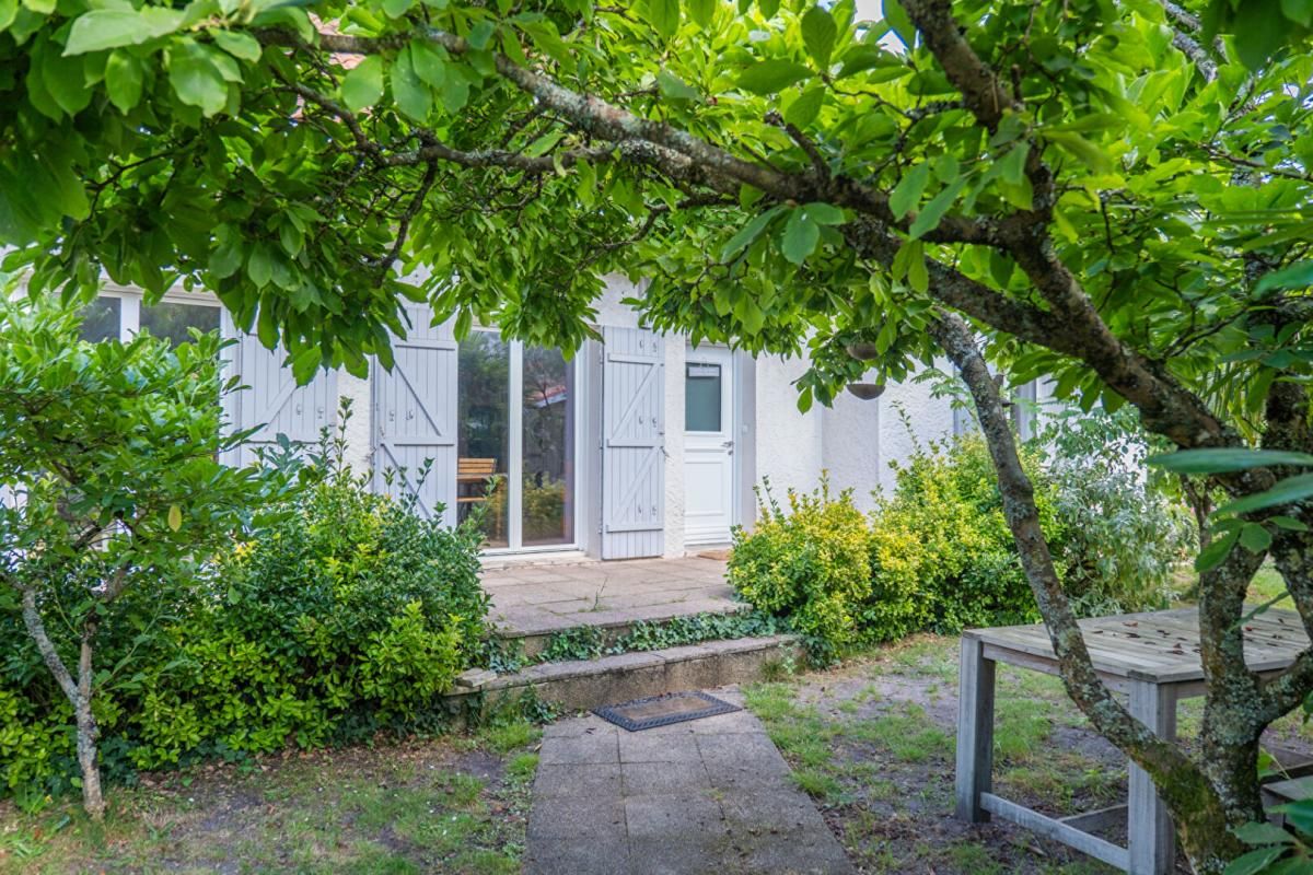 Merignac Capeyron Magnifique maison avec 4 chambres une piscine et garage