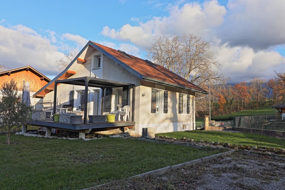 Maison indépendante  4 pièces, terrasse, garage et jardin