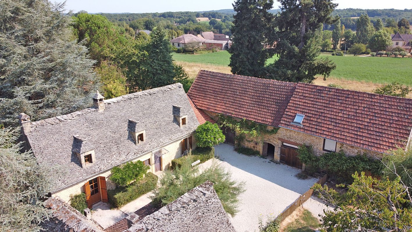 SAINT-GENIES Corps de ferme  gîte 10 pièce(s) 228 m2 3