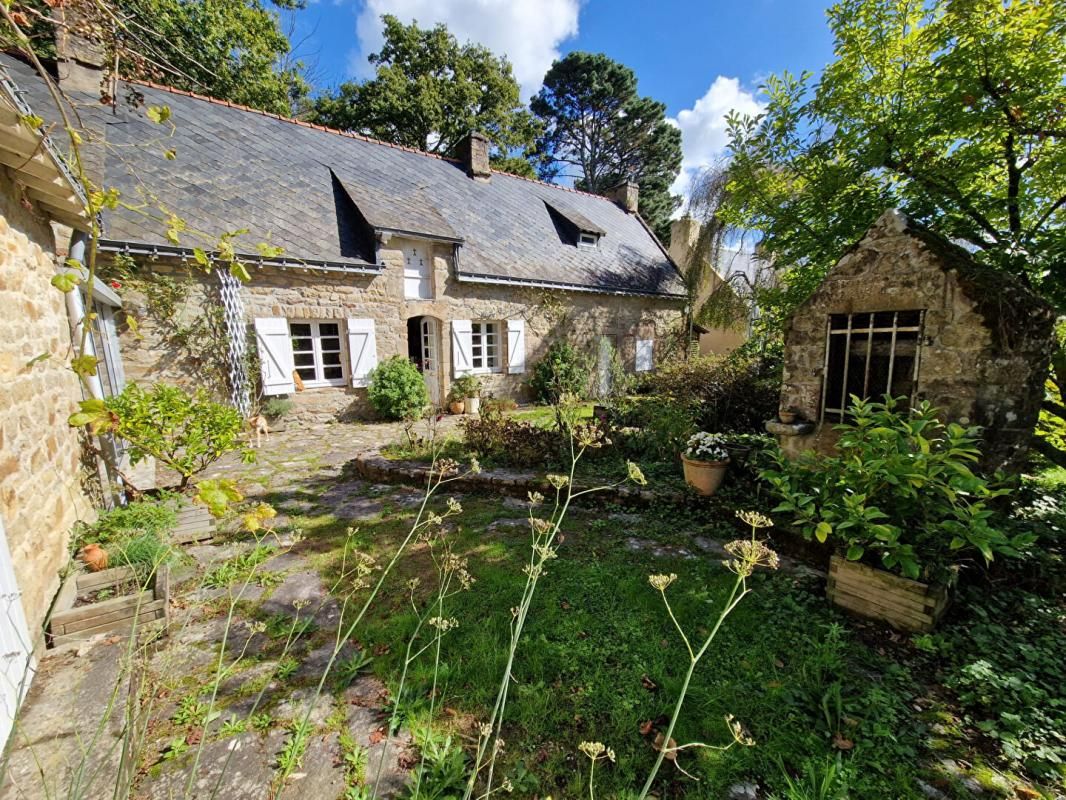 BADEN Charmante maison en pierre de 1827, rénovée avec soin et régulièrement améliorée depuis, dans un cadre exceptionnel 2