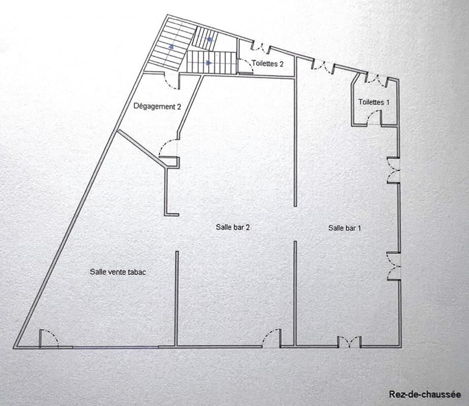 L'ARBRESLE L'Arbresle, bar tabac avec appartement  5 pièces 2