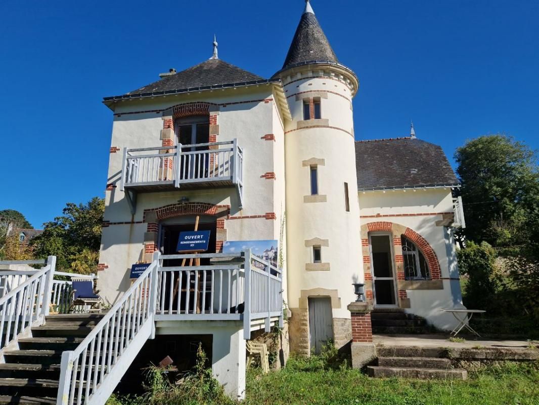 ILE-AUX-MOINES Maison de maitre des années 1900 avec dépendance en centre de bourg de l'ile aux moines 2