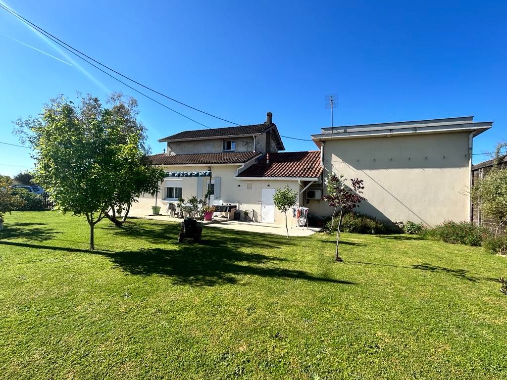 Maison La Lande De Fronsac avec beau jardin