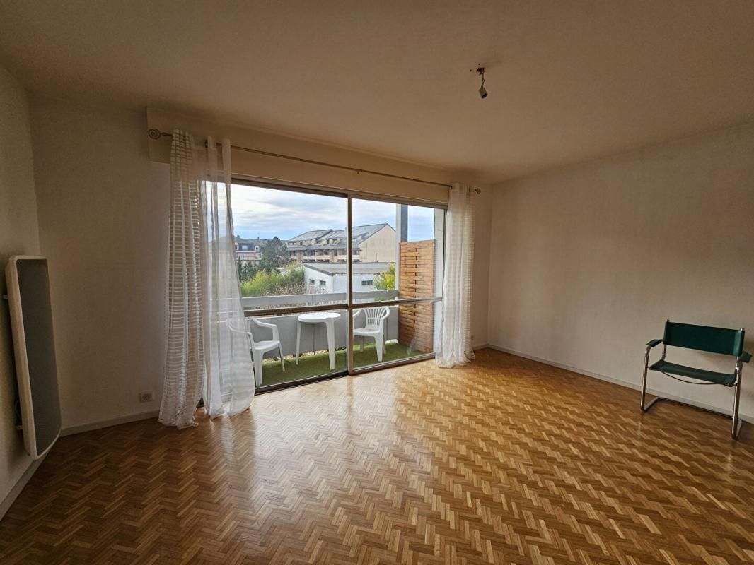 SOUS OFFRE - Apt T1 Bis +GARAGE - Brive HOPITAL : Offrez-vous un petit nid douillet à Brive comme cadeau de Noël !