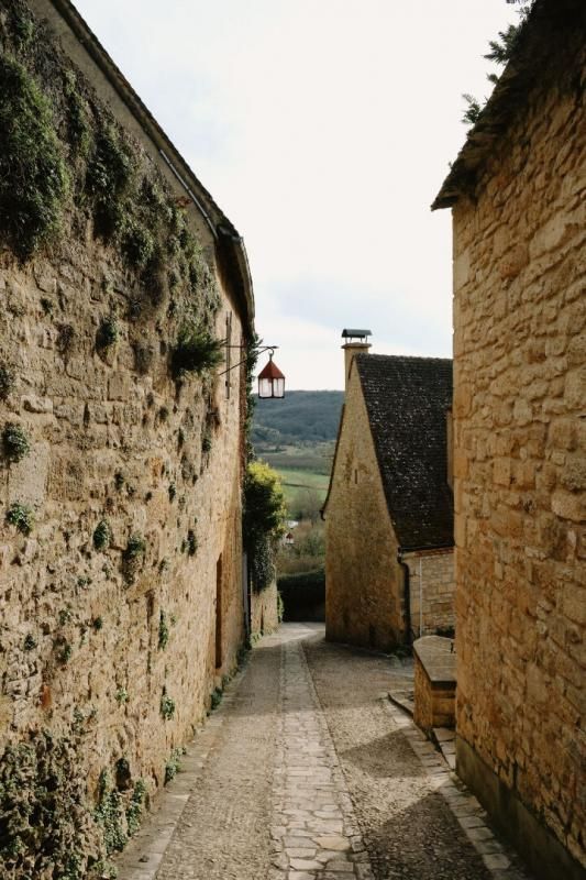 BEYNAC-ET-CAZENAC Immeuble 3