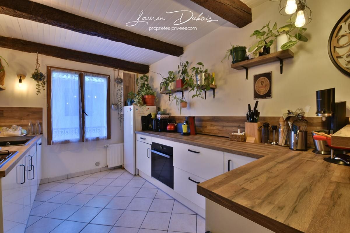 TALLARD -  Coquette maison de village 87 m2