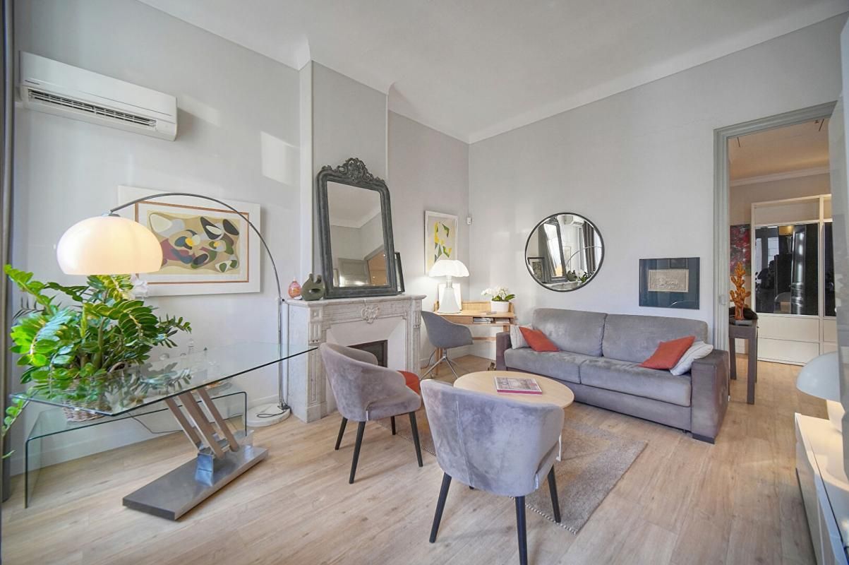 CANNES Appartement Haussmmanien Cannes banane 3