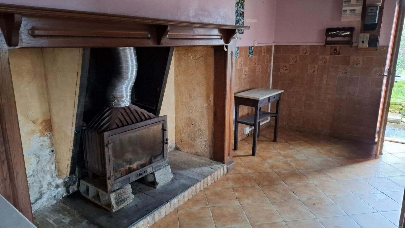 ALLES-SUR-DORDOGNE Maison en pierre avec vue sur la vallée 4