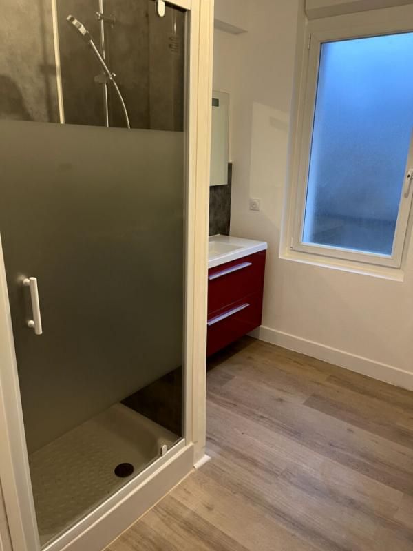 TROYES Appartement T3, 60 m2, Avenue du 1er Mai, 1er étage 3