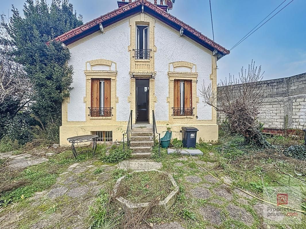 Maison fort potentien à rénover  Epinay Sur Seine 4 pièce(s) 90 m2