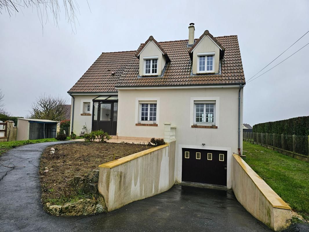 Maison individuelle avec jardin et sous-sol