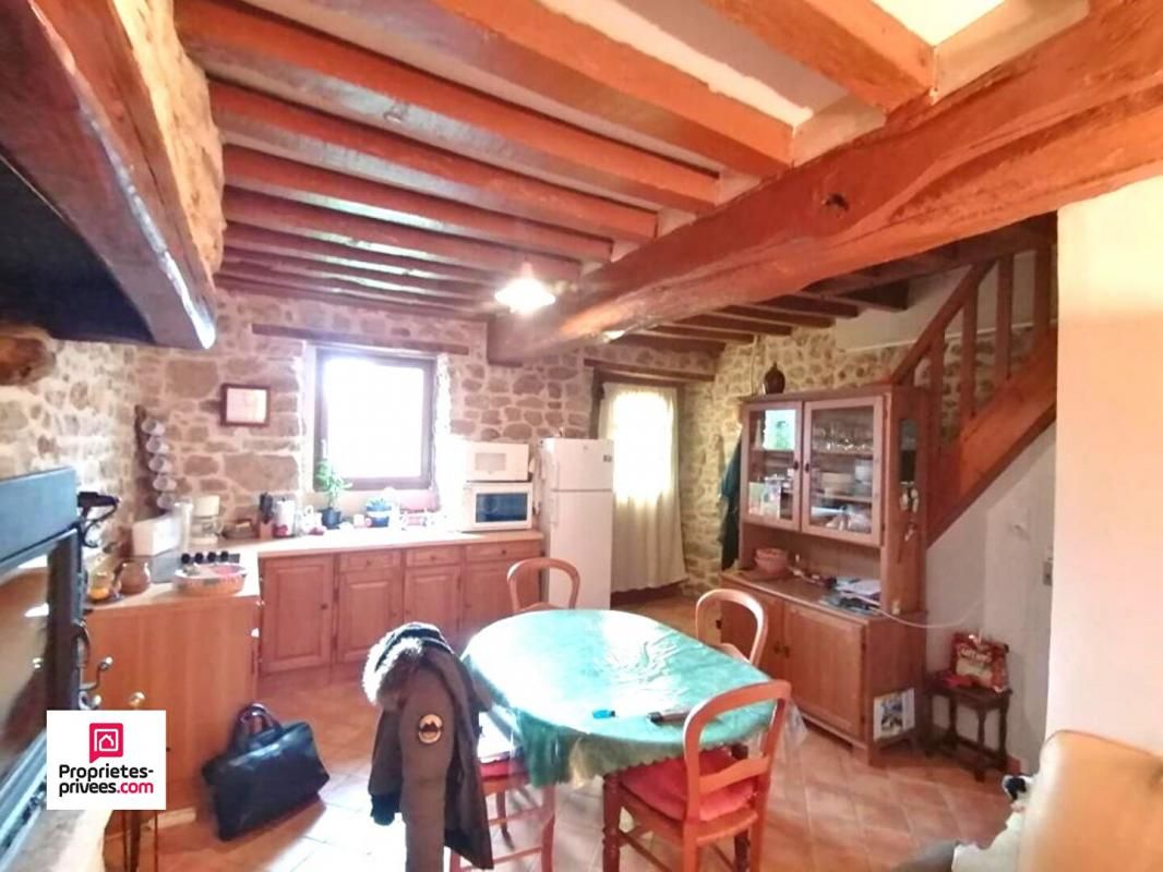 LA PALLU LA PALLU (53140) proche de BAGNOLES DE L'ORNE, charmante maison de 2 pièces, 1 chambre, 50 m2 environ, PRIX 95 990, honoraires 6,66% à la charge de l'acquéreur soit 90 000 hors honoraires 4