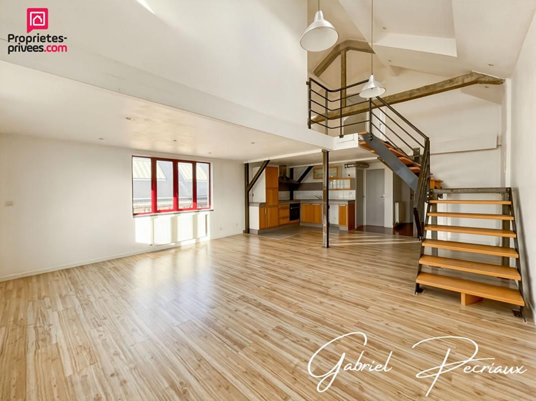 Loft 5 pièce(s) 96 m2