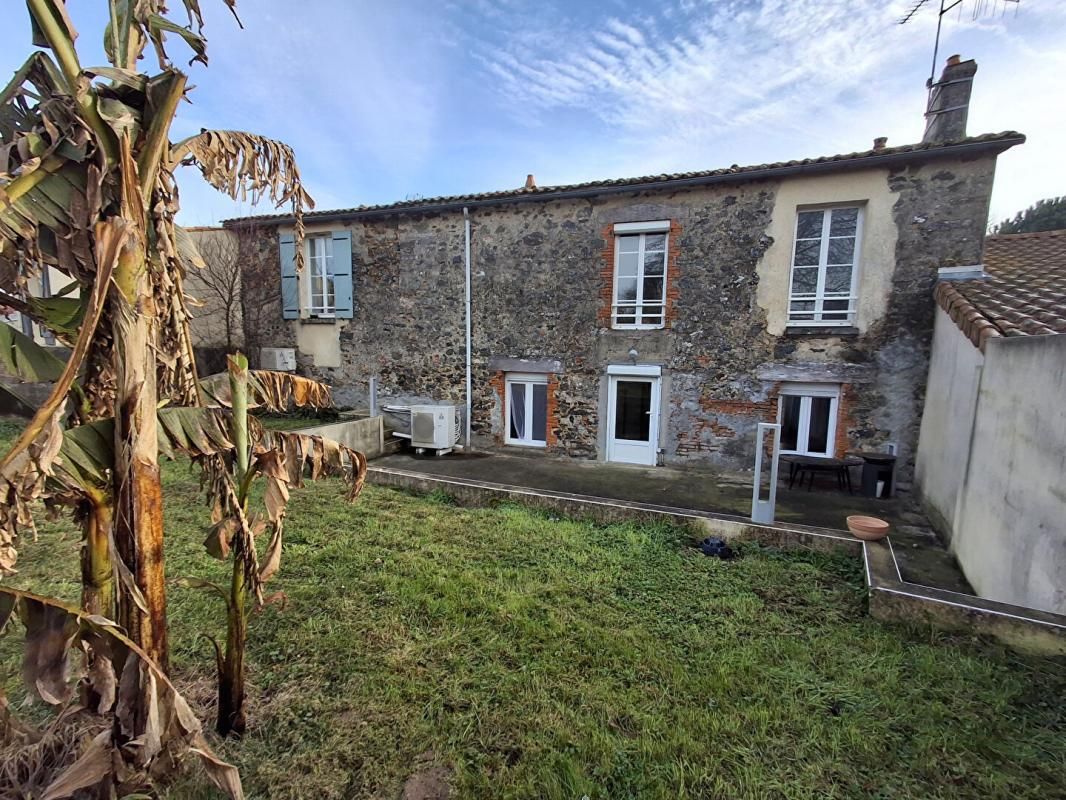 Maison Menomblet 5 pièce(s) 132 m2