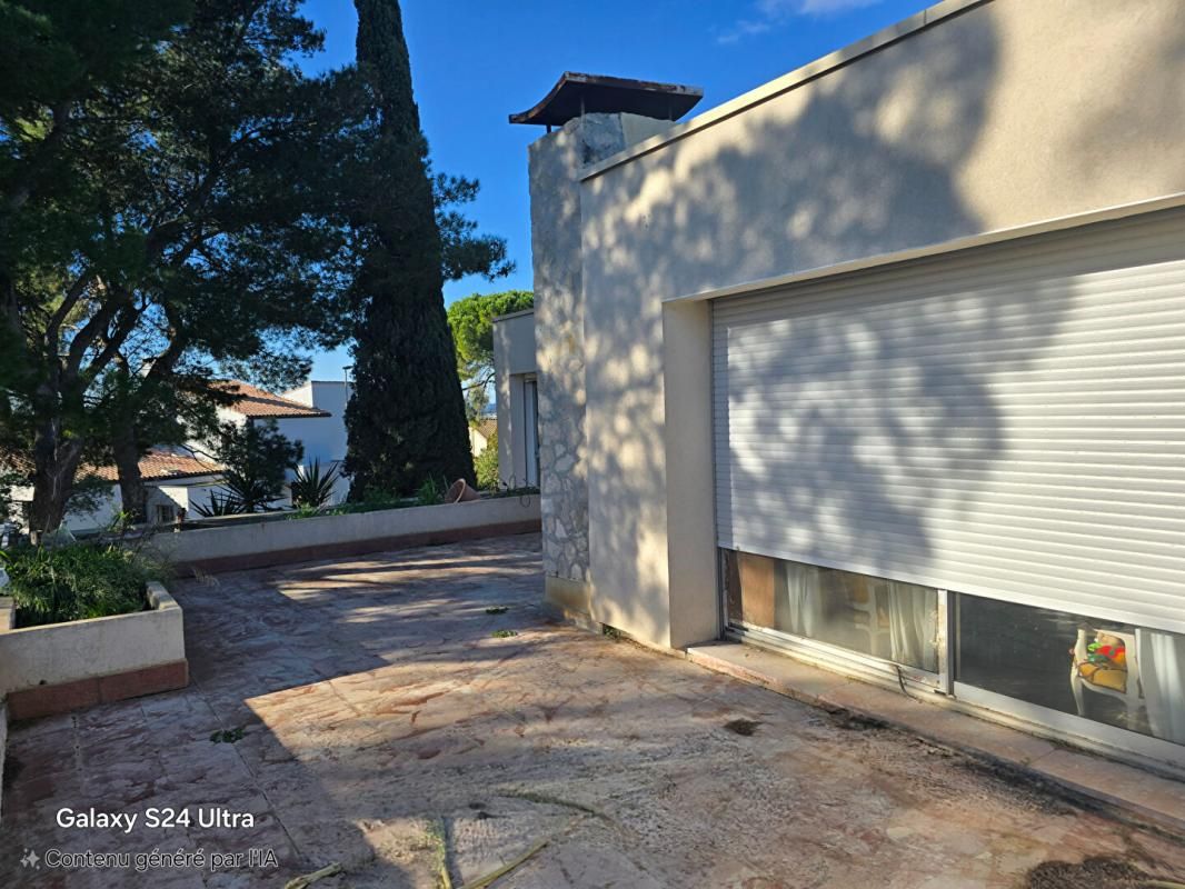 MONTPELLIER Montpellier 34090 - Villa T7 193m2 sur 1062m2 + garage 4