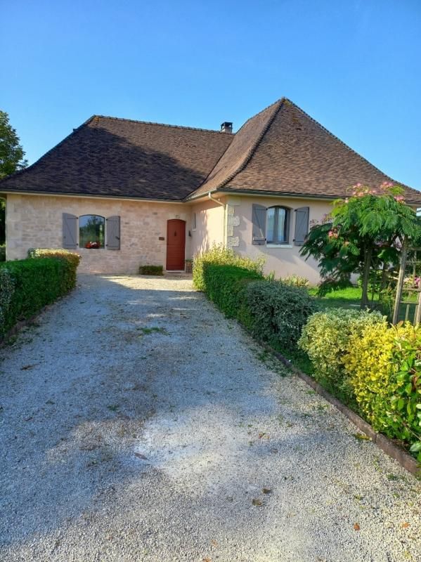 299 000 Euros - Ensemble de 2 Maisons dans le LOT (46) - Idéal Famille, gîte, activité indépendante, profession libéral