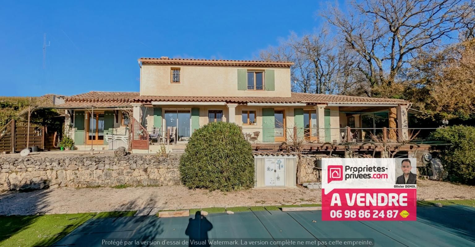 Vaste villa récente avec vue et au calme - proche de tout !