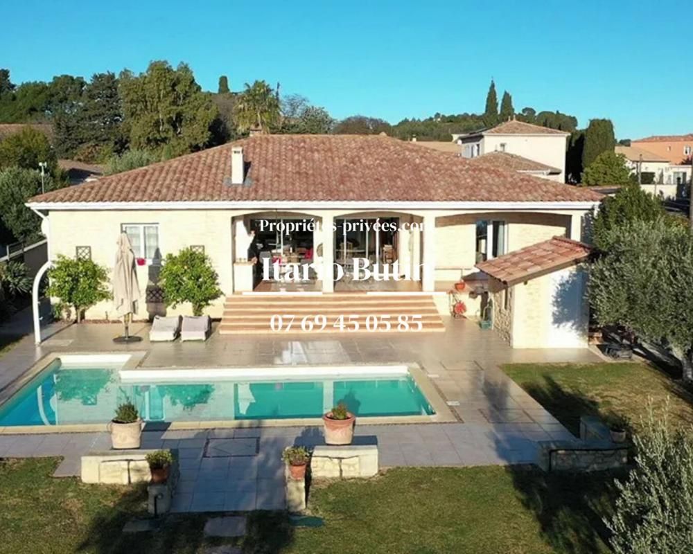 PéZENAS Villa  6 pièce(s) 165 m2 2